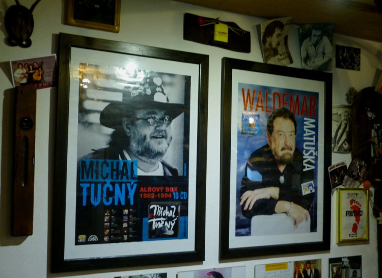 Interiér country hospody