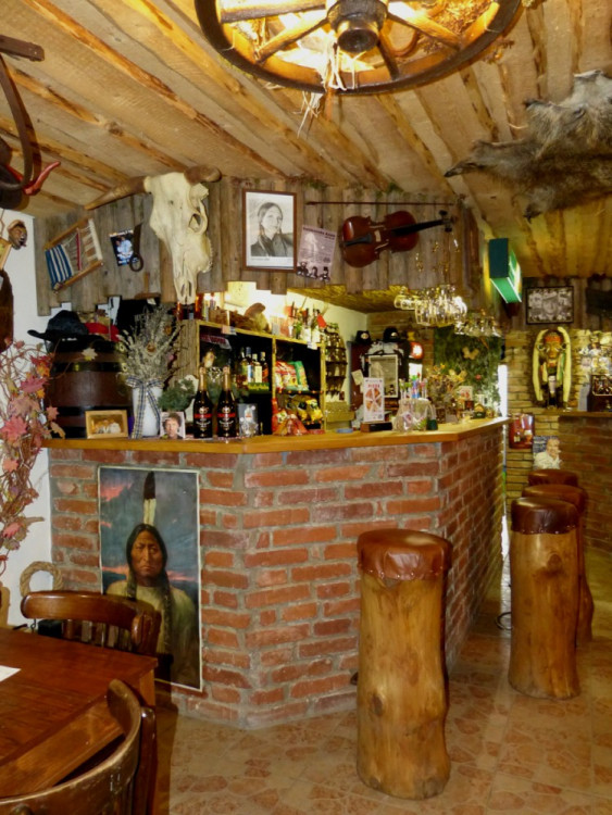Interiér country hospody