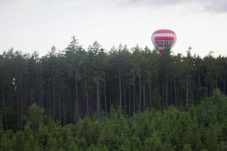 Let balónem aneb vzhůru do oblak a korun stromů