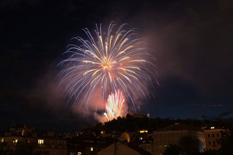 Festival ohňostrojů zakončil epilog nad hradem Špilberk