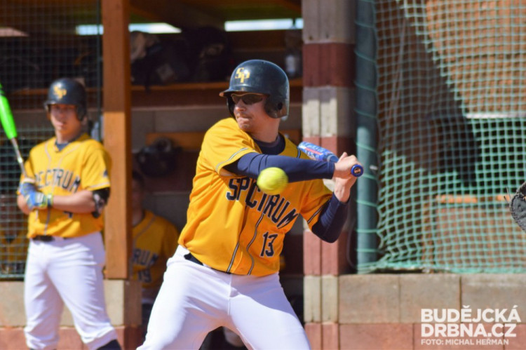 Ledenice na Spectrum dvakrát nestačily a prohrály 1:2 a 6:11