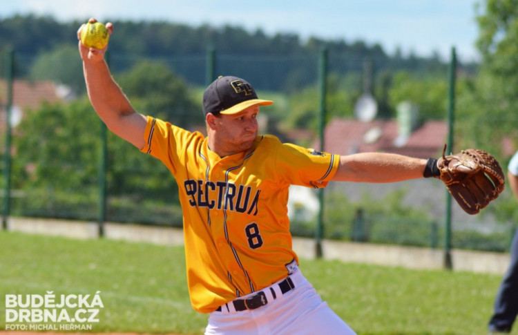 Ledenice na Spectrum dvakrát nestačily a prohrály 1:2 a 6:11