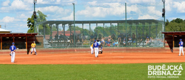 Ledenice na Spectrum dvakrát nestačily a prohrály 1:2 a 6:11