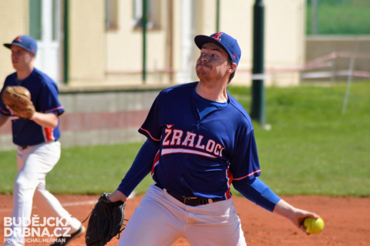 Ledenice na Spectrum dvakrát nestačily a prohrály 1:2 a 6:11