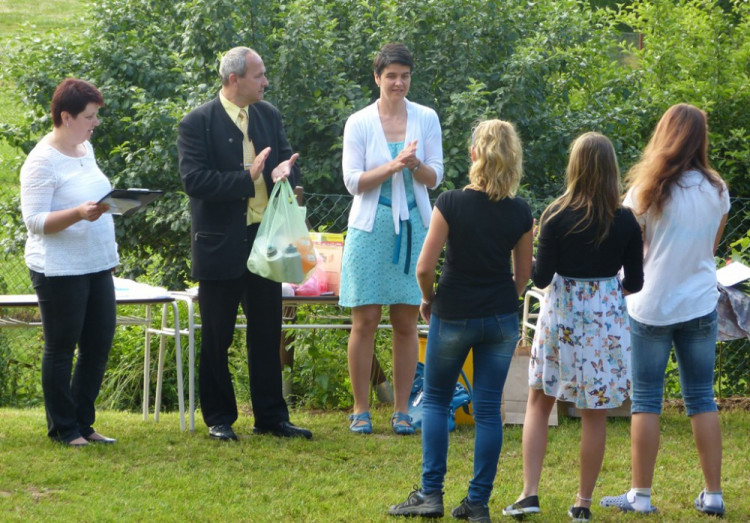 Předávání vysvědčení a ocenění žáků v Dolní Cerekvi 