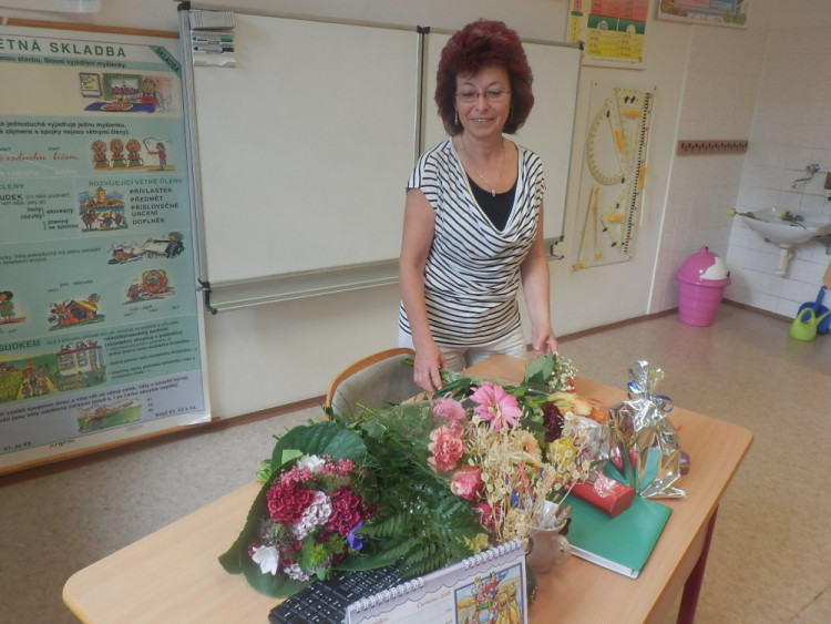 Předávání závěrečného vysvědčení ve školním roce 2015/2016, ZŠ Kostelec