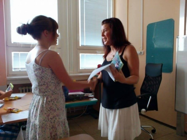 Předávání závěrečného vysvědčení ve školním roce 2015/2016, ZŠ Seifertova