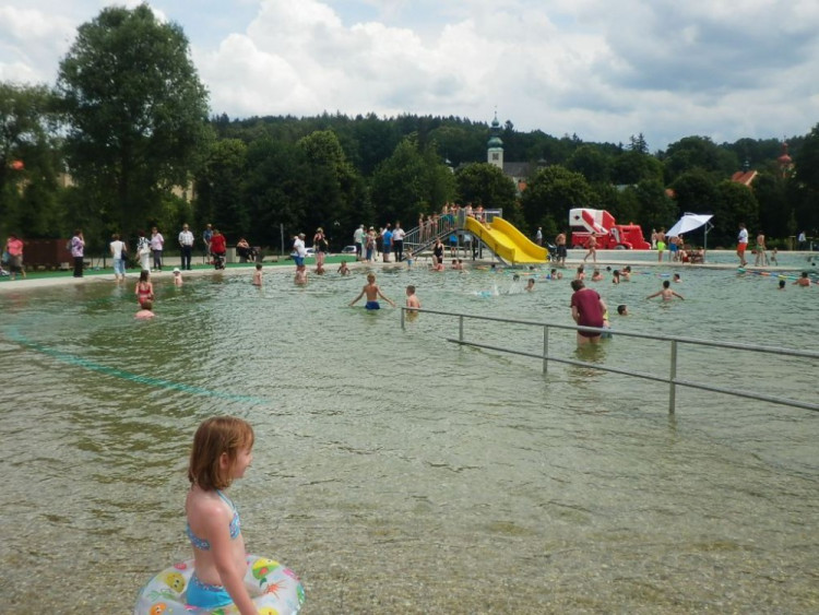 Slavnostní otevření přírodního biotopu v Třešti
