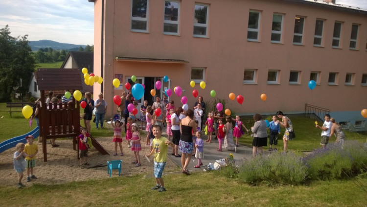 Loučení se školním rokem 2015/2016 v Cejli