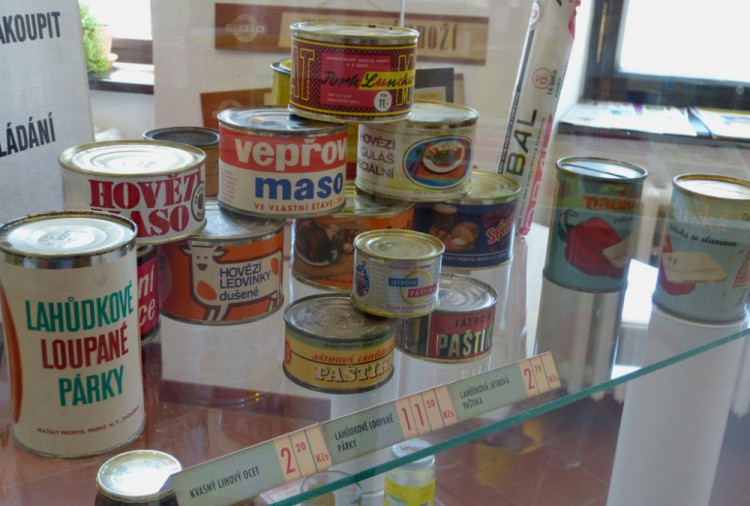 Výstava v Třešti: Mami, co jsi mi koupila?