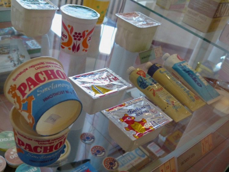 Výstava v Třešti: Mami, co jsi mi koupila?