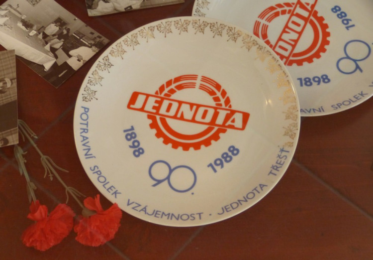 Výstava v Třešti: Mami, co jsi mi koupila?