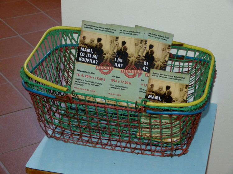 Výstava v Třešti: Mami, co jsi mi koupila?