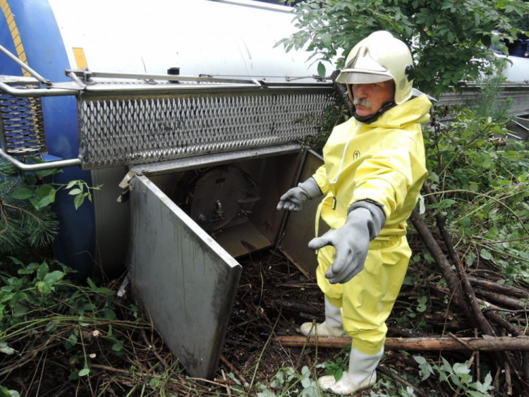 Silnici na Frýdlantsku už neblokuje převrácený kamion