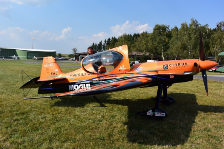 Horácký letecký den 2016, Jihlava - Henčov