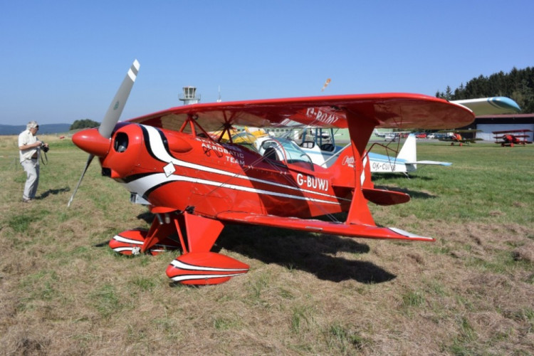 Horácký letecký den 2016, Jihlava - Henčov