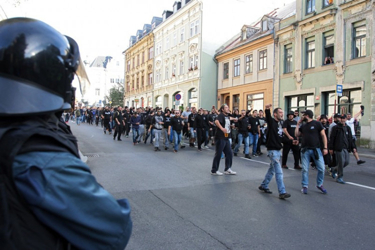 Libercem prošlo pět stovek řeckých fanoušků