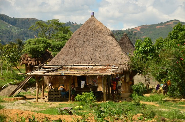 Z KANCLU KOLEM SVĚTA aneb Stop otlačeným zadkům!