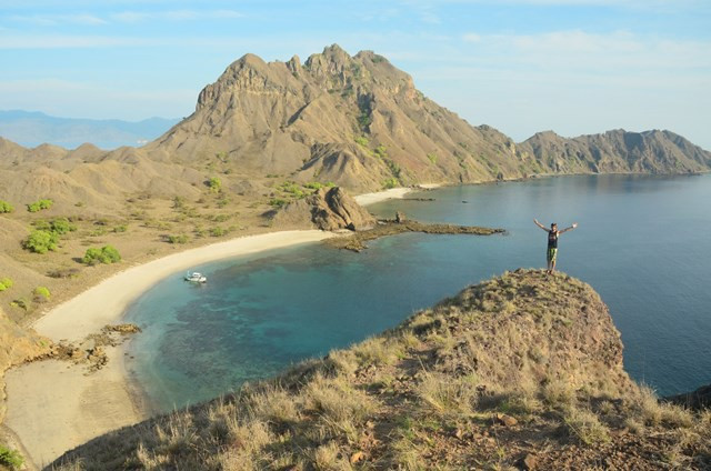 Z KANCLU KOLEM SVĚTA aneb Stop otlačeným zadkům!