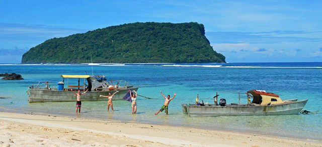 Z KANCLU KOLEM SVĚTA aneb Stop otlačeným zadkům!