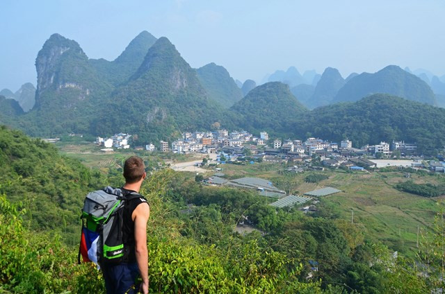Z KANCLU KOLEM SVĚTA aneb Stop otlačeným zadkům!