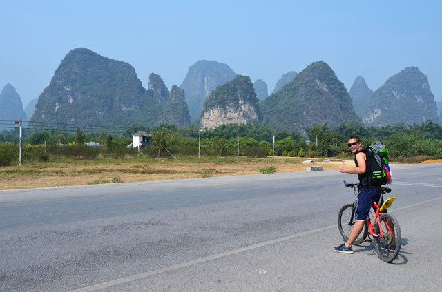 Z KANCLU KOLEM SVĚTA aneb Stop otlačeným zadkům!