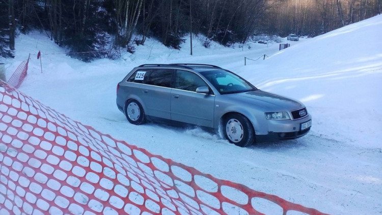 Sněžná rally v Pístově u Jihlavy