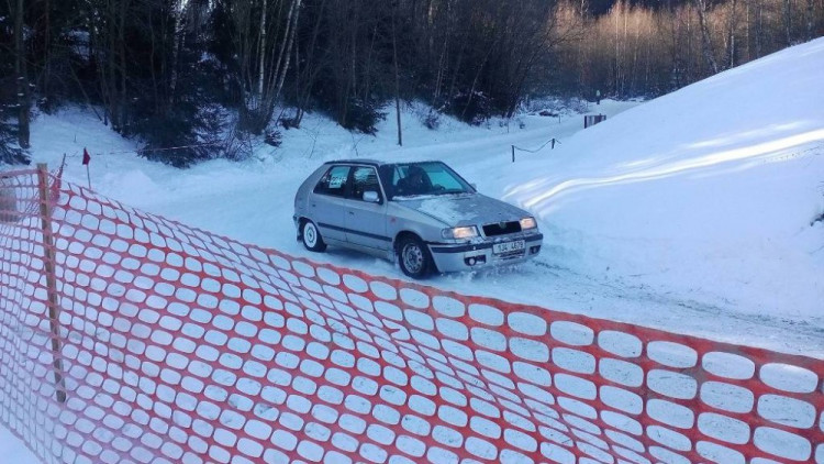 Sněžná rally v Pístově u Jihlavy