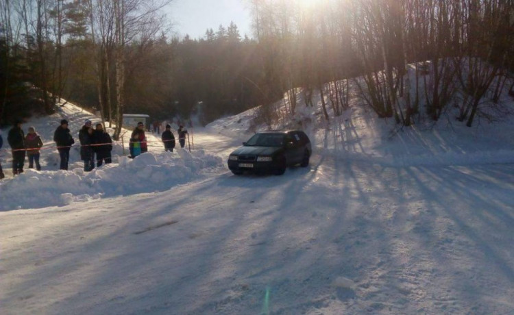 Sněžná rally v Pístově u Jihlavy