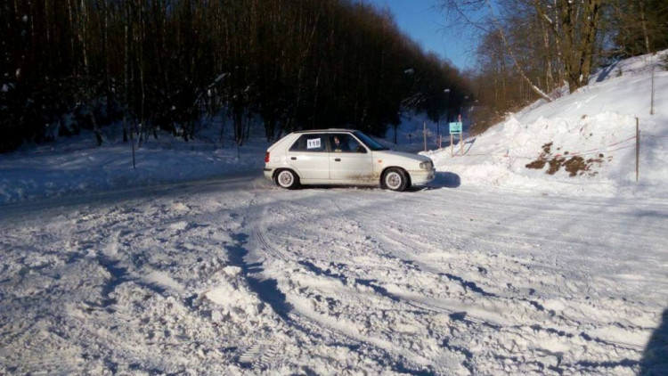 Sněžná rally v Pístově u Jihlavy