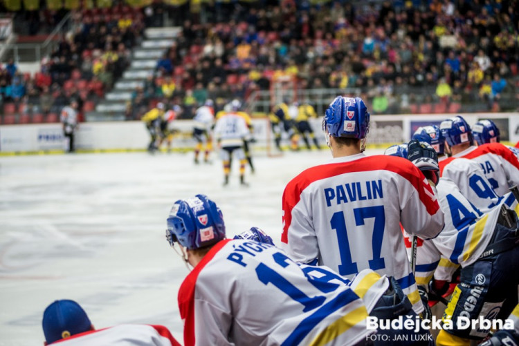 Motor porazil Ústí a v první třetině hrál ve speciálních dresech