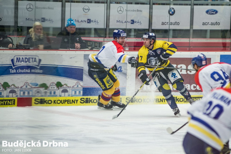 Motor porazil Ústí a v první třetině hrál ve speciálních dresech