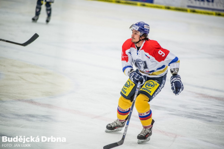 Motor porazil Ústí a v první třetině hrál ve speciálních dresech