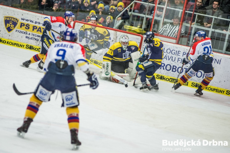 Motor porazil Ústí a v první třetině hrál ve speciálních dresech