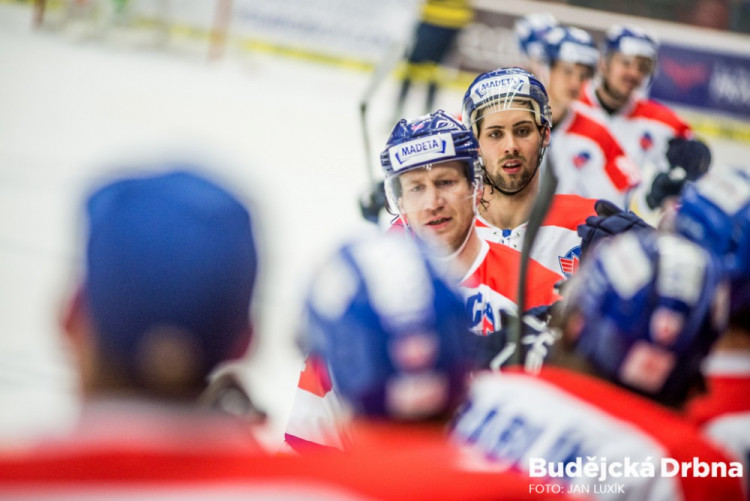 Motor porazil Ústí a v první třetině hrál ve speciálních dresech