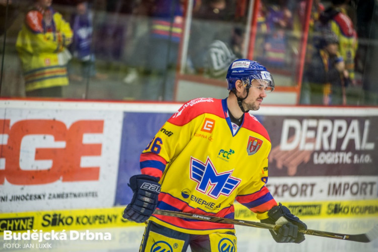 Motor porazil Ústí a v první třetině hrál ve speciálních dresech