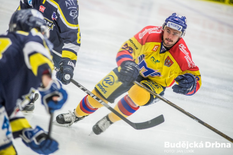 Motor porazil Ústí a v první třetině hrál ve speciálních dresech