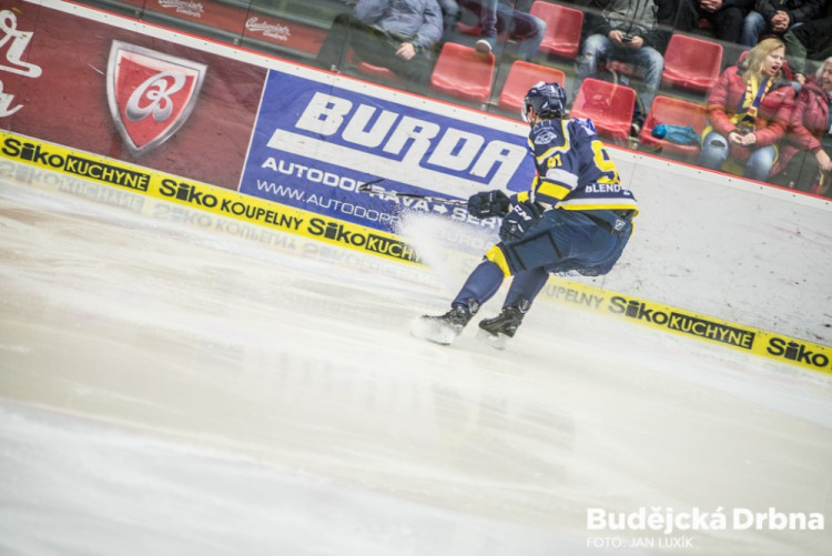 Motor porazil Ústí a v první třetině hrál ve speciálních dresech