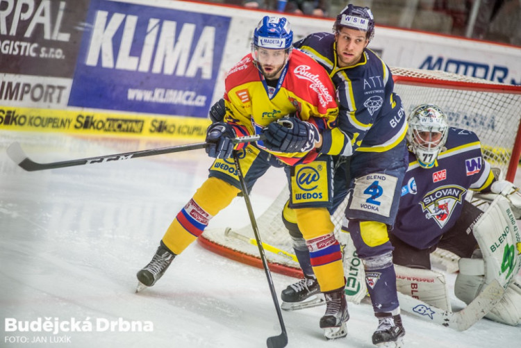 Motor porazil Ústí a v první třetině hrál ve speciálních dresech