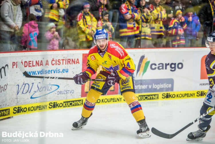 Motor porazil Ústí a v první třetině hrál ve speciálních dresech