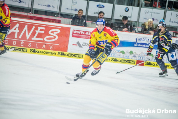 Motor porazil Ústí a v první třetině hrál ve speciálních dresech