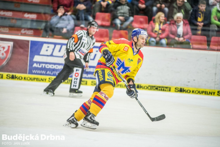 Motor porazil Ústí a v první třetině hrál ve speciálních dresech