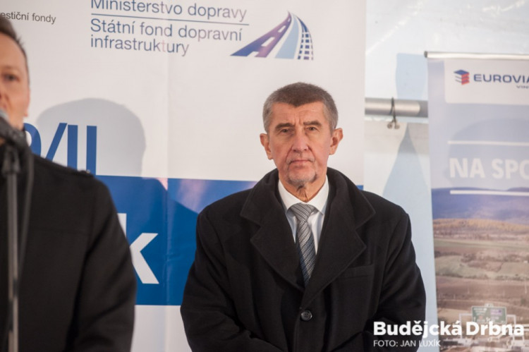 Zahájení výstavby nového úseku dálnice D3 mezi Ševětínem a Borkem.