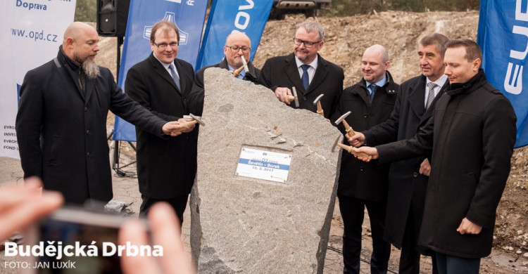 Zahájení výstavby nového úseku dálnice D3 mezi Ševětínem a Borkem.
