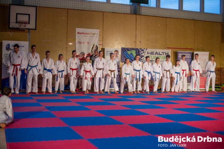 Exhibice TJ Karate České Budějovice a vyhlášení nejlepších závodníků za rok 2016