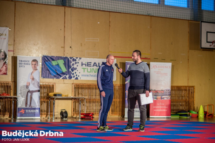 Exhibice TJ Karate České Budějovice a vyhlášení nejlepších závodníků za rok 2016