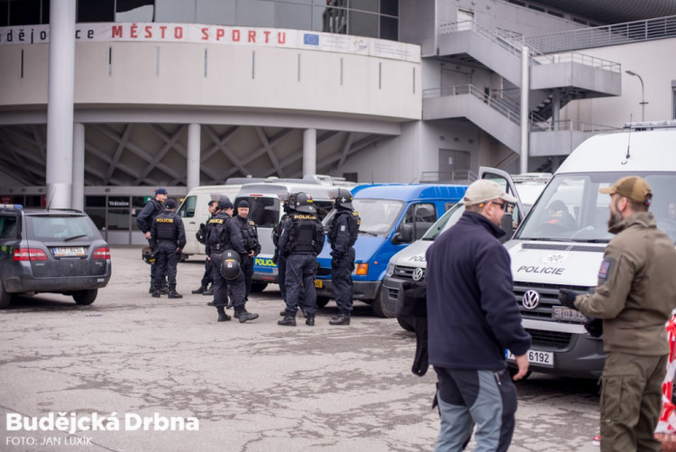 Policejní cvičení v Budvar aréně