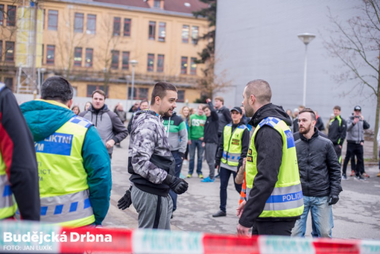 Policejní cvičení v Budvar aréně