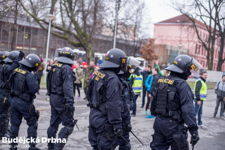 Policejní cvičení v Budvar aréně