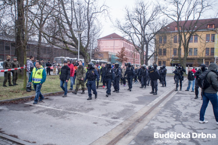 Policejní cvičení v Budvar aréně